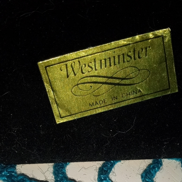 Elegant Elephant Westminster Carousel Collection - Picture 3 of 3